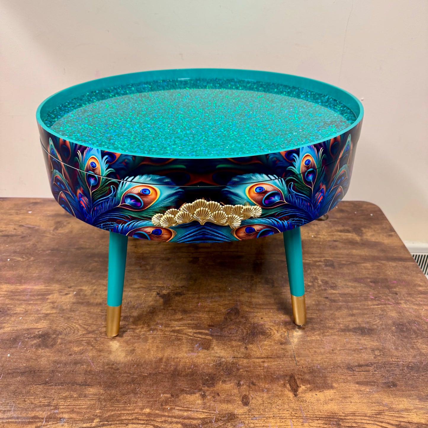 Round coffee table peacock design turquoise glitter