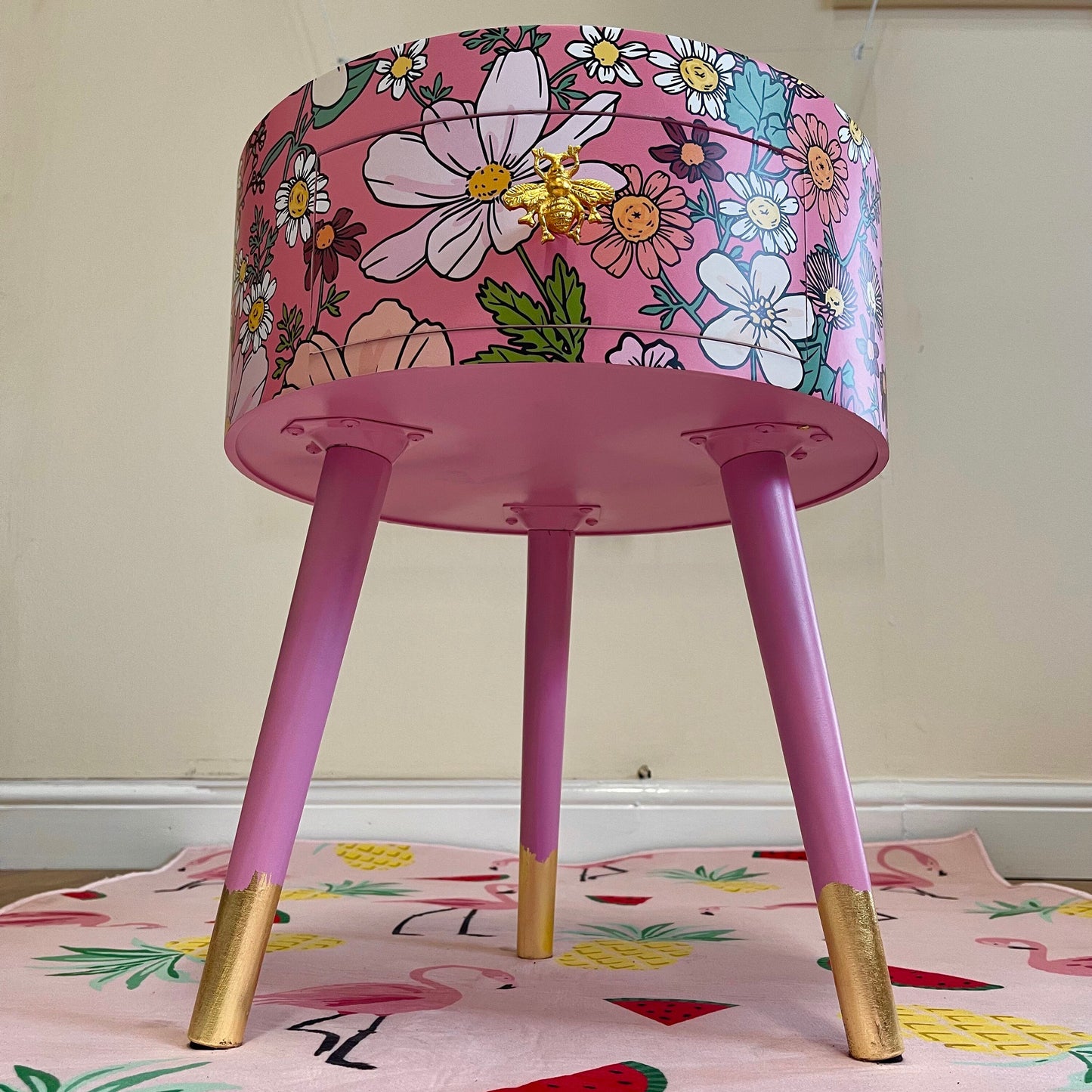 Flower - Wildflowers Pink round side table with floral design. Inbuilt drawer and three legs with bee handle. Boho decor. Flower wooden nightstand