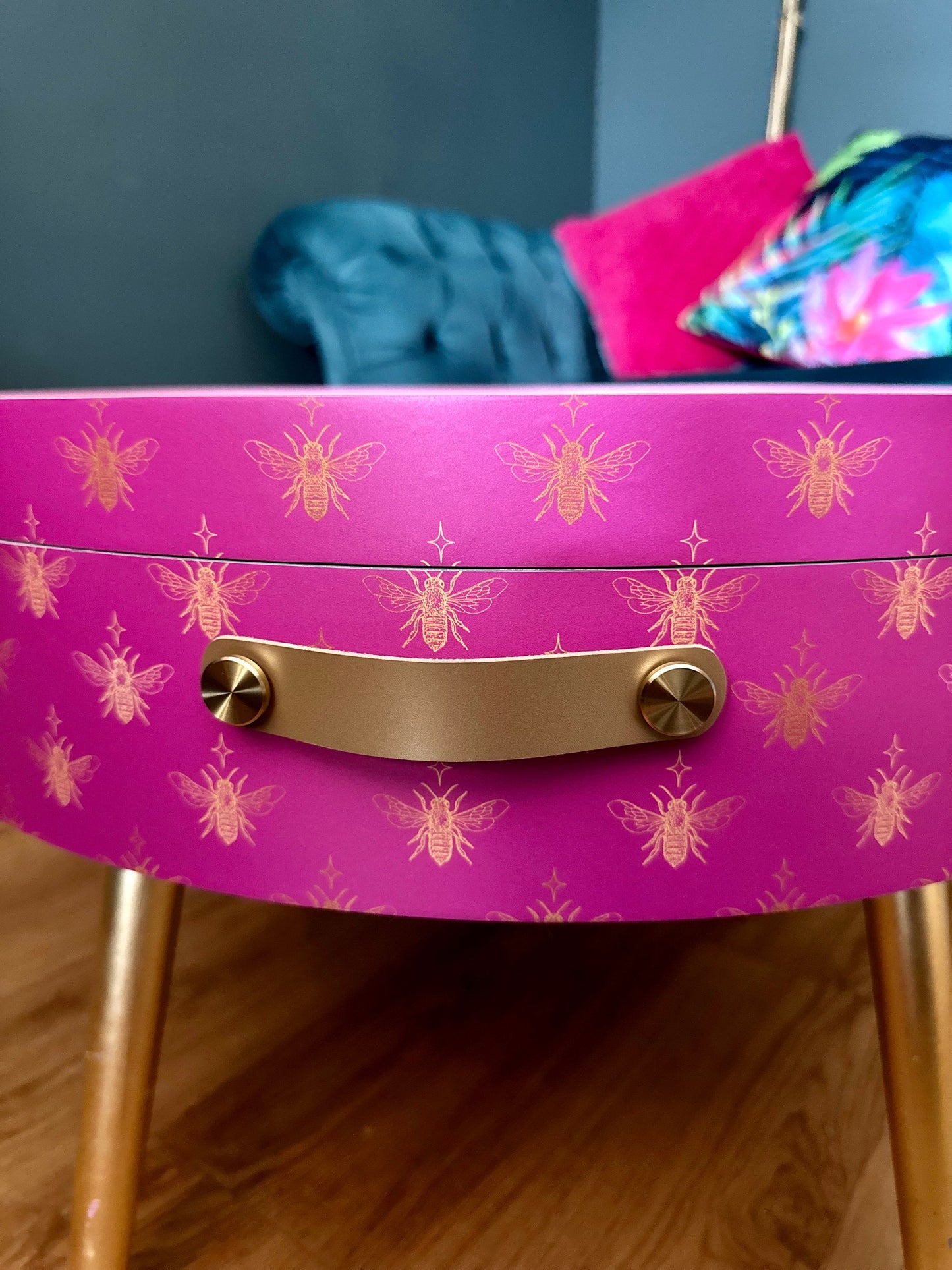 Round pink coffee table , gold and pink bee design, gold leaf legs, lift off top, large lounge table , ideal for living room