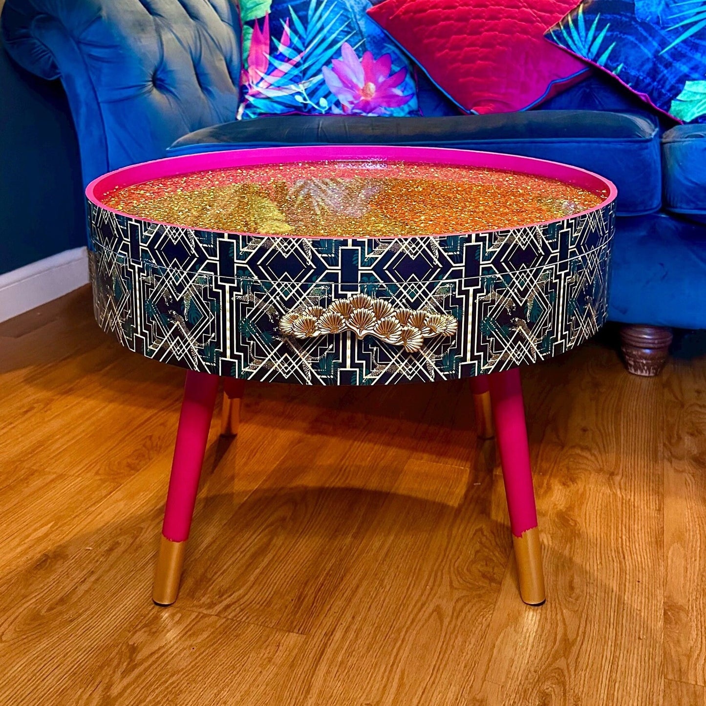 Round coffee table , art deco cheetah leopard design. Hot pink and gold glitter. Round table, lift off top for storage. End table lounge