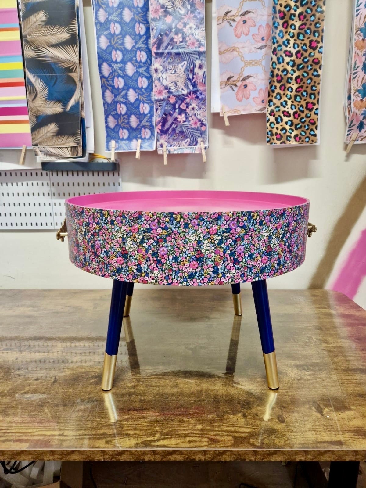 Round coffee table , ditsy floral, multicolour pink blue and green flower design. Round table, lift off top for storage. End table lounge