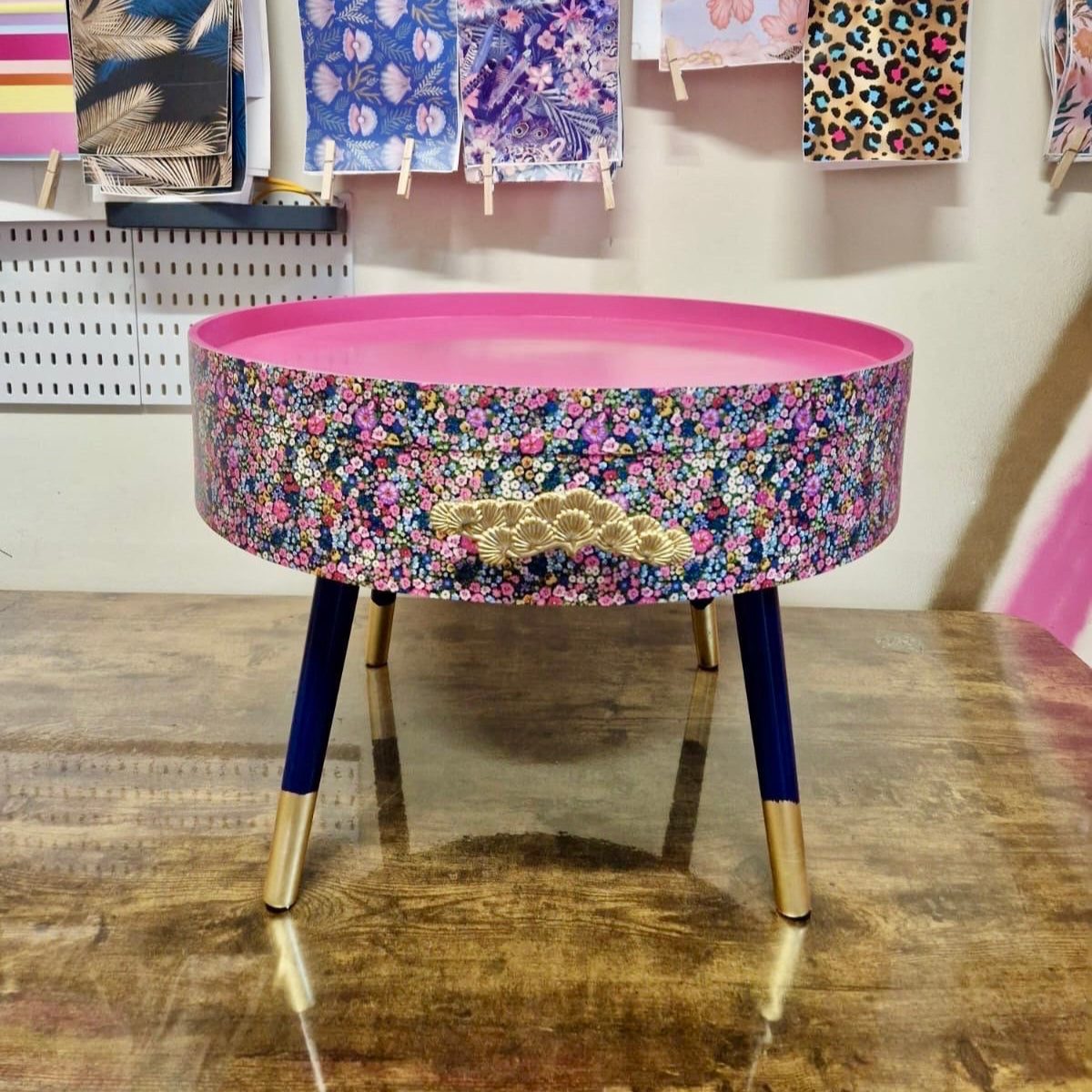 Round coffee table , ditsy floral, multicolour pink blue and green flower design. Round table, lift off top for storage. End table lounge