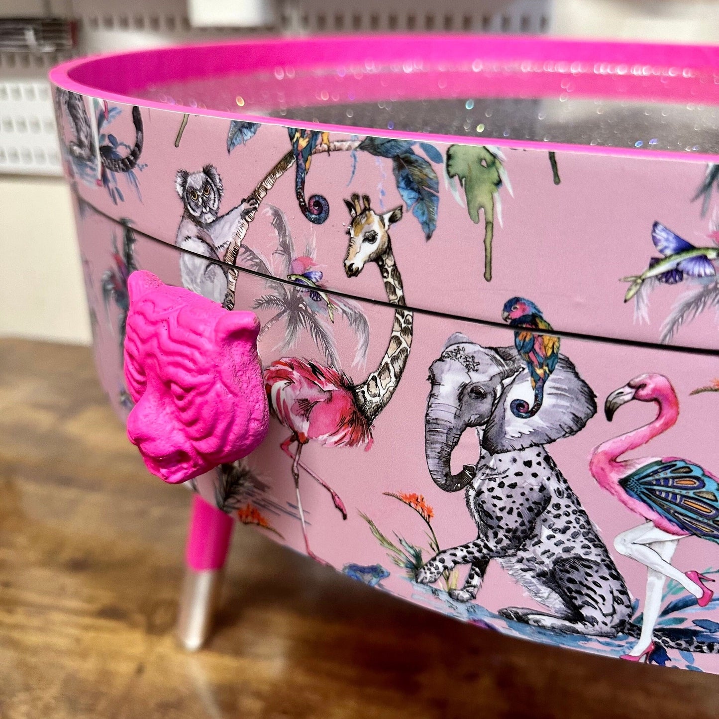 Round coffee table , light pink, hot pink and silver glitter,  flamingo and leopard design. Lift off top for storage. End table Lounge