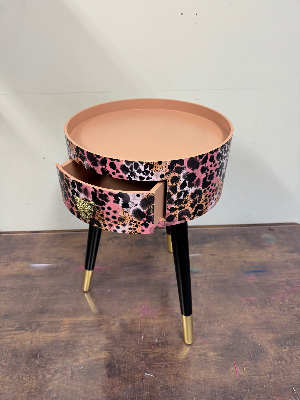 Watercolour Leopard table