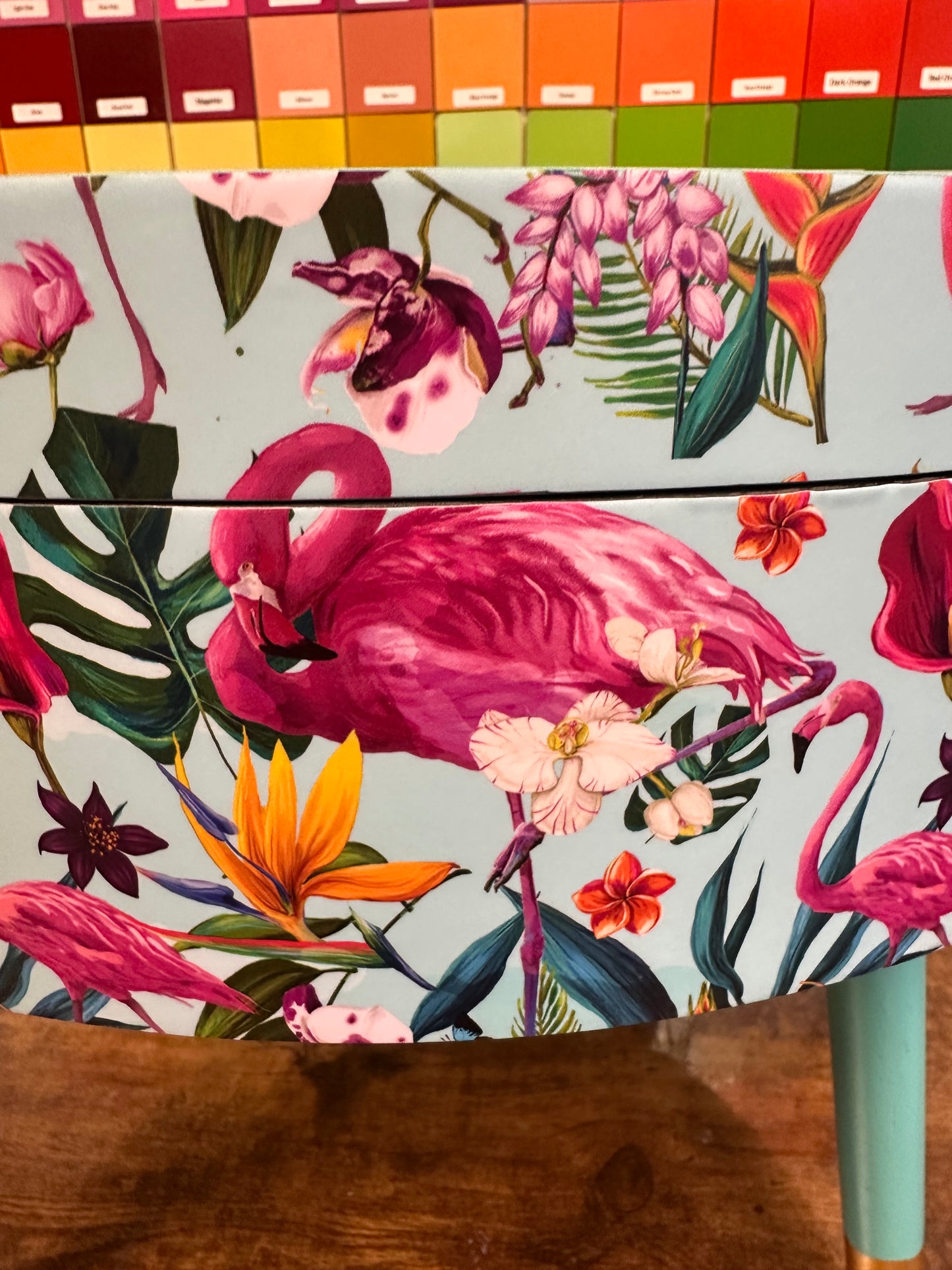 Flamingo coffee table mint