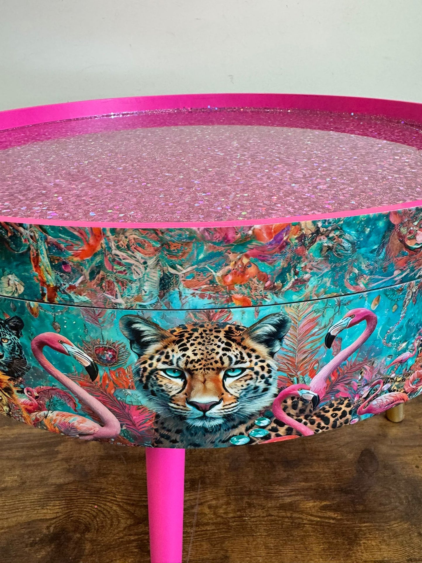Round coffee table jewel leopard glitter