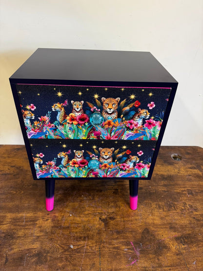 Rio Cheetah Square table Navy blue and hot pink