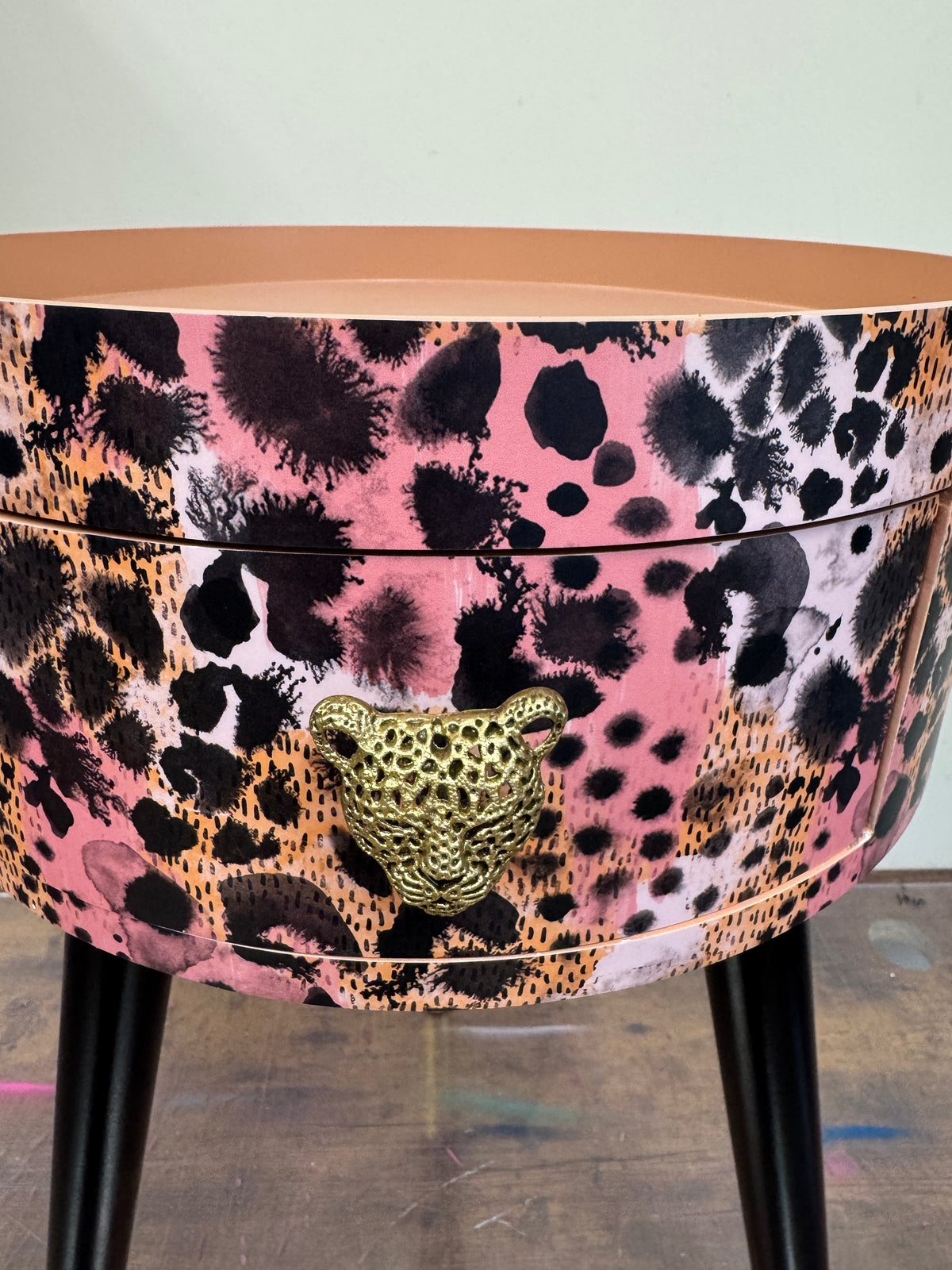 Watercolour Leopard table