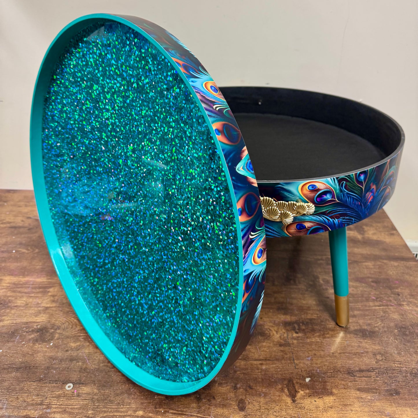 Round coffee table peacock design turquoise glitter