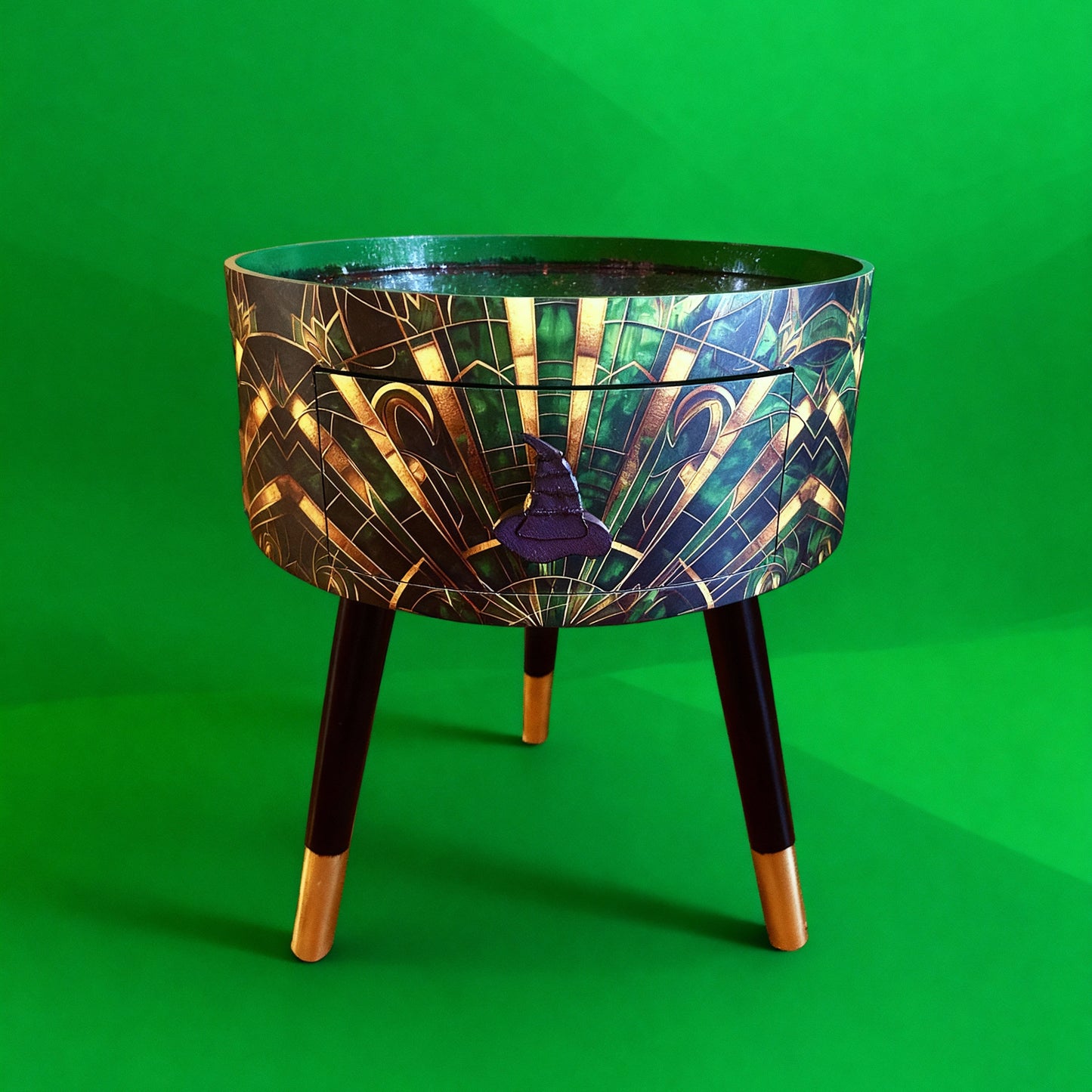 Wicked inspired table - Green