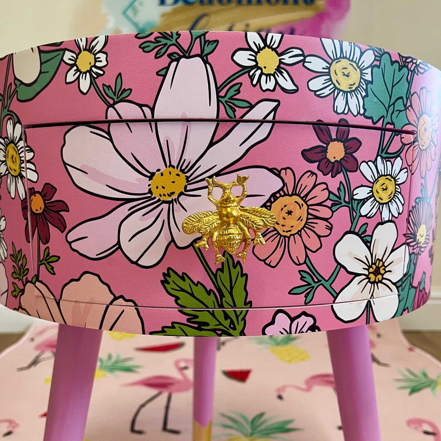 Flower - Wildflowers Pink round side table with floral design. Inbuilt drawer and three legs with bee handle. Boho decor. Flower wooden nightstand