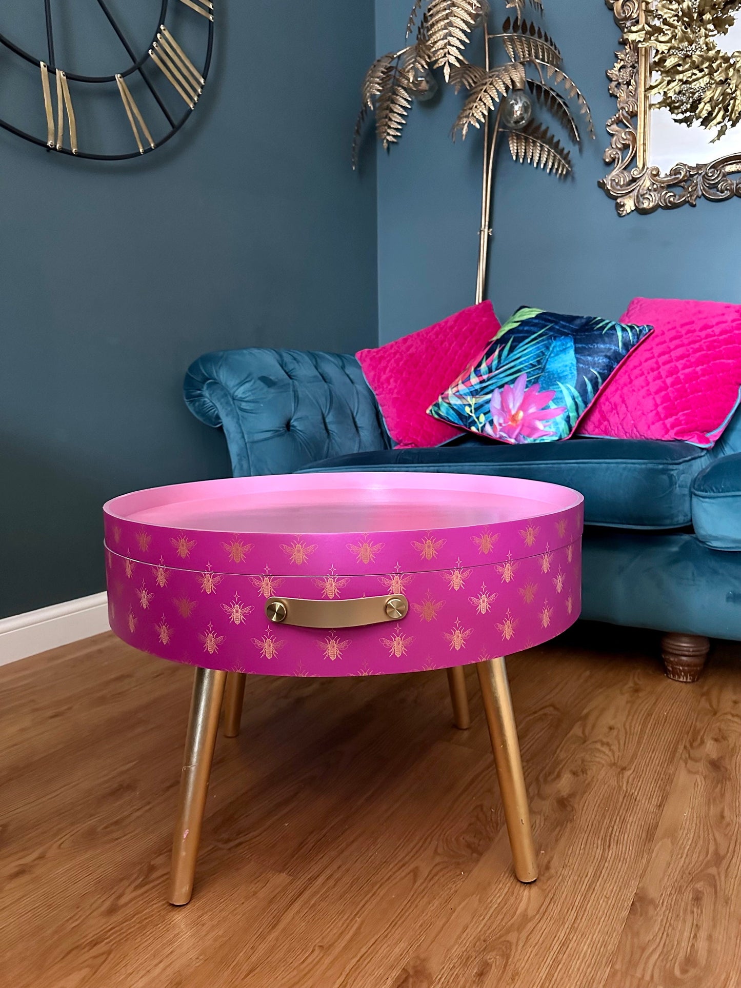 Round pink coffee table , gold and pink bee design, gold leaf legs, lift off top, large lounge table , ideal for living room