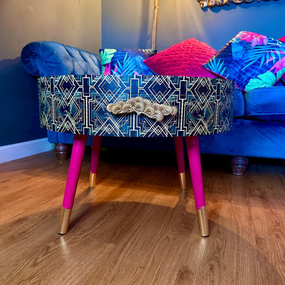 Round coffee table , art deco cheetah leopard design. Hot pink and gold glitter. Round table, lift off top for storage. End table lounge
